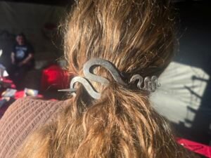 broche à cheveux forgé
