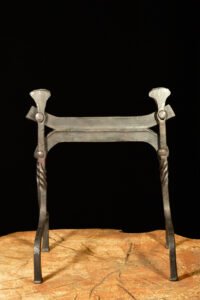 gratte boue design forgé chez Fer à modeler